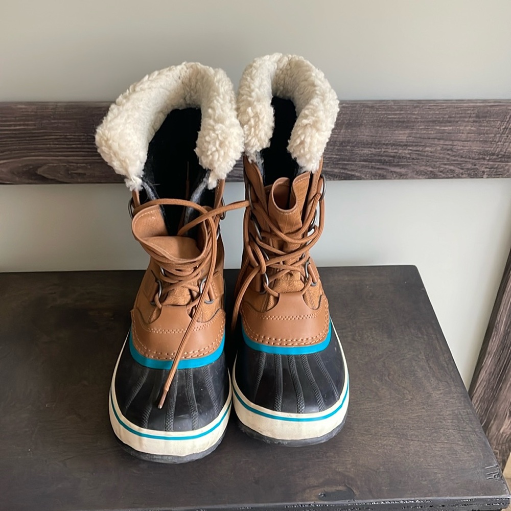 Barely used Sorel winter boots